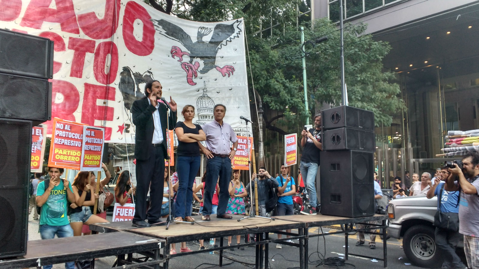 Posicion de los diputados del frente de Izquierda/PartidoObrero sobre el pacto con los buitres