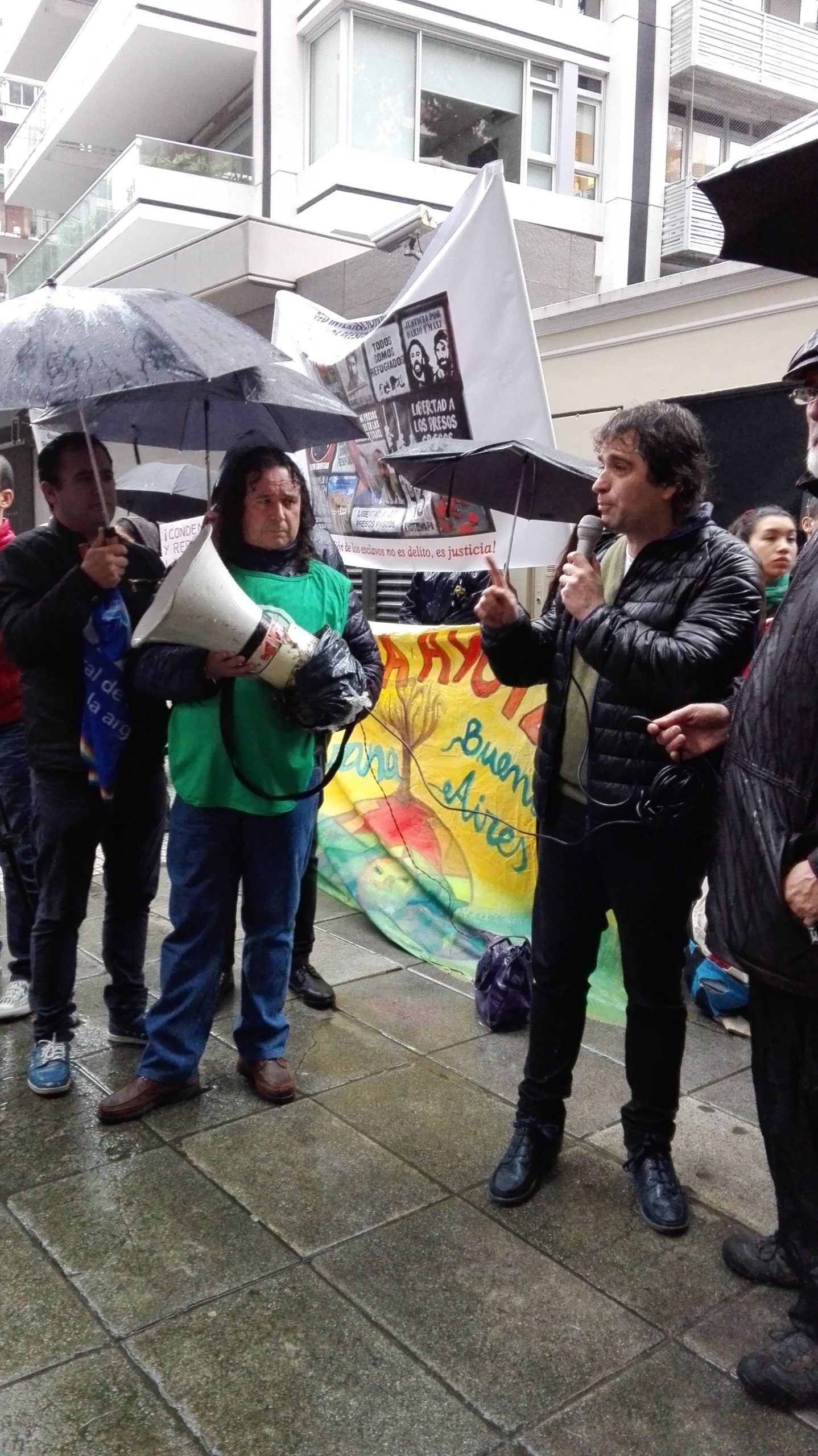 “El silencio cómplice de Macri anticipa su política represiva en la Argentina”