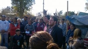 Guillermo Kane, diputado provincial del Partido Obrero, participo de la asamblea con vecinos de la toma de Esteban Echeverría