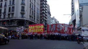 Hoy: corte, acto y movilización: por un paro nacional para quebrar el ajuste