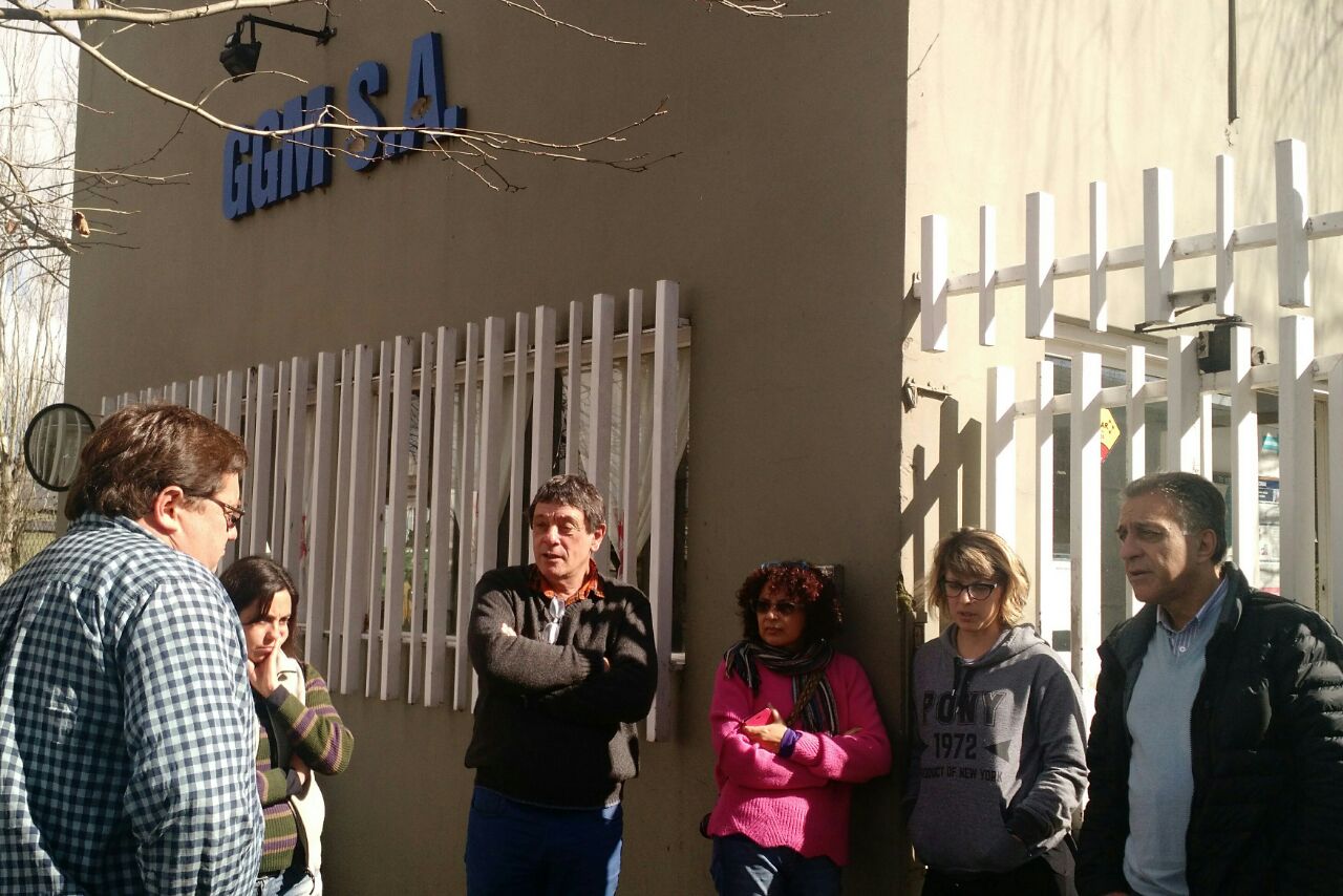 Pitrola en Las Flores: «Paremos la sangría, estatización de toda fábrica que cierre. Control obrero de las importaciones”