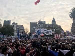 El grito nacional multitudinario por «aparición con vida» asestó un golpe a la política represiva del gobierno