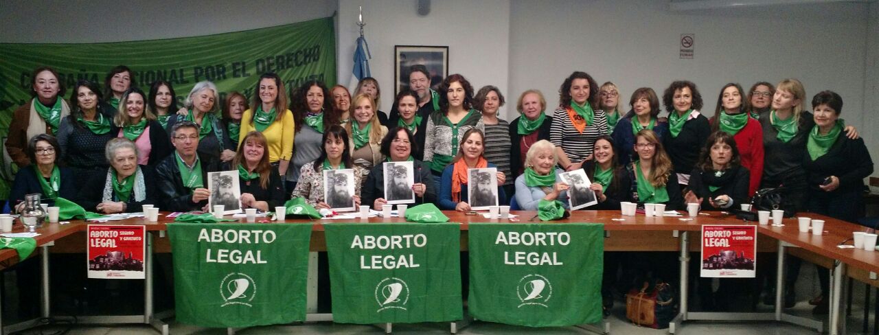 Conferencia de prensa en el día internacional de lucha por el aborto legal
