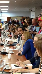 Ley 26160: Se dictaminó la prórroga ante una masiva presencia de comunidades originarias