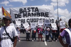 Movilización a Desarrollo Social en reclamo de asistencia alimentaria