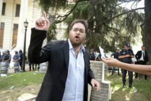 Provincia de Buenos Aires: la sesión de Diputados fue un escándalo