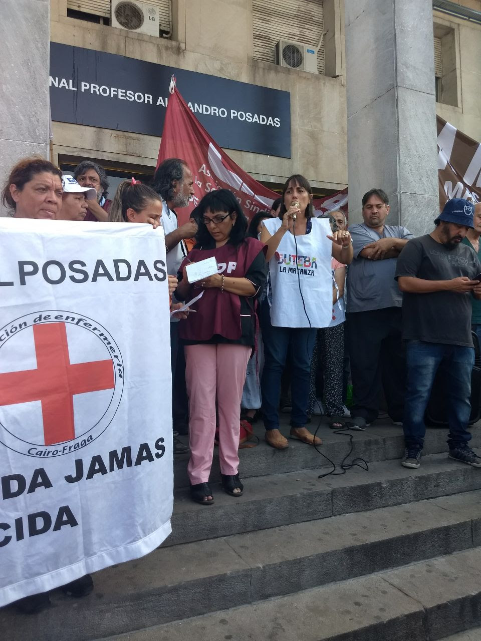 Romina Del Plá apoyó la lucha por la reincorporación de los trabajadores del Hospital Posadas
