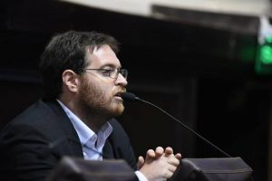 A instancias de Guillermo Kane, la Legislatura bonaerense repudió el pedido de prisión domiciliaria a 96 genocidas