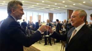 “Macri se sacó la careta y avaló al golpismo en Brasil”