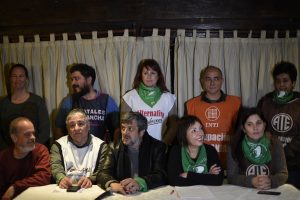 Pañuelazo en la CTA Autónoma por el cambio de fecha de la elección