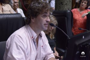 Solano: “Los pibes de la Ciudad están perdiendo clases por el colapso de sus escuelas”