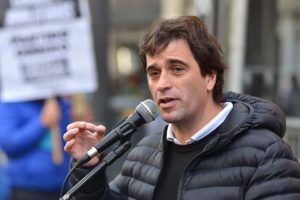 Solano: «Poner el foco en las reuniones sociales elude la responsabilidad del gobierno en el aumento de los contagios»