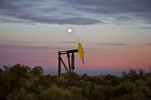 Un proyecto de ley de hidrocarburos escrito por Chevron, Soros y Schlumberger