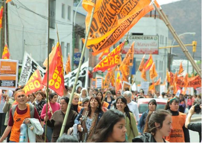 Masiva marcha central del Encuentro Nacional de Mujeres