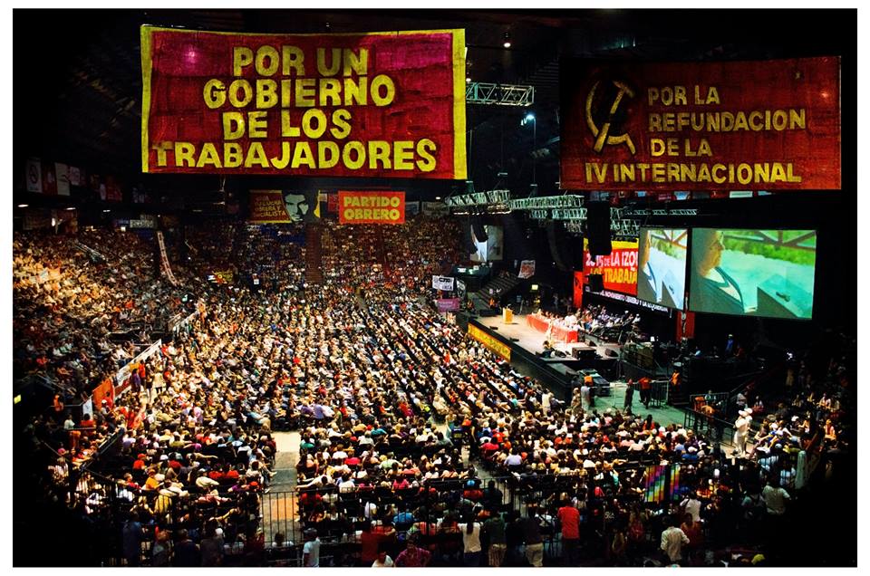 Con más de 10.000 personas se realizó el Congreso del movimiento obrero y la izquierda en el Luna Park