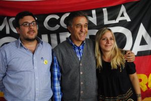 Néstor Pitrola de campaña política en Moron
