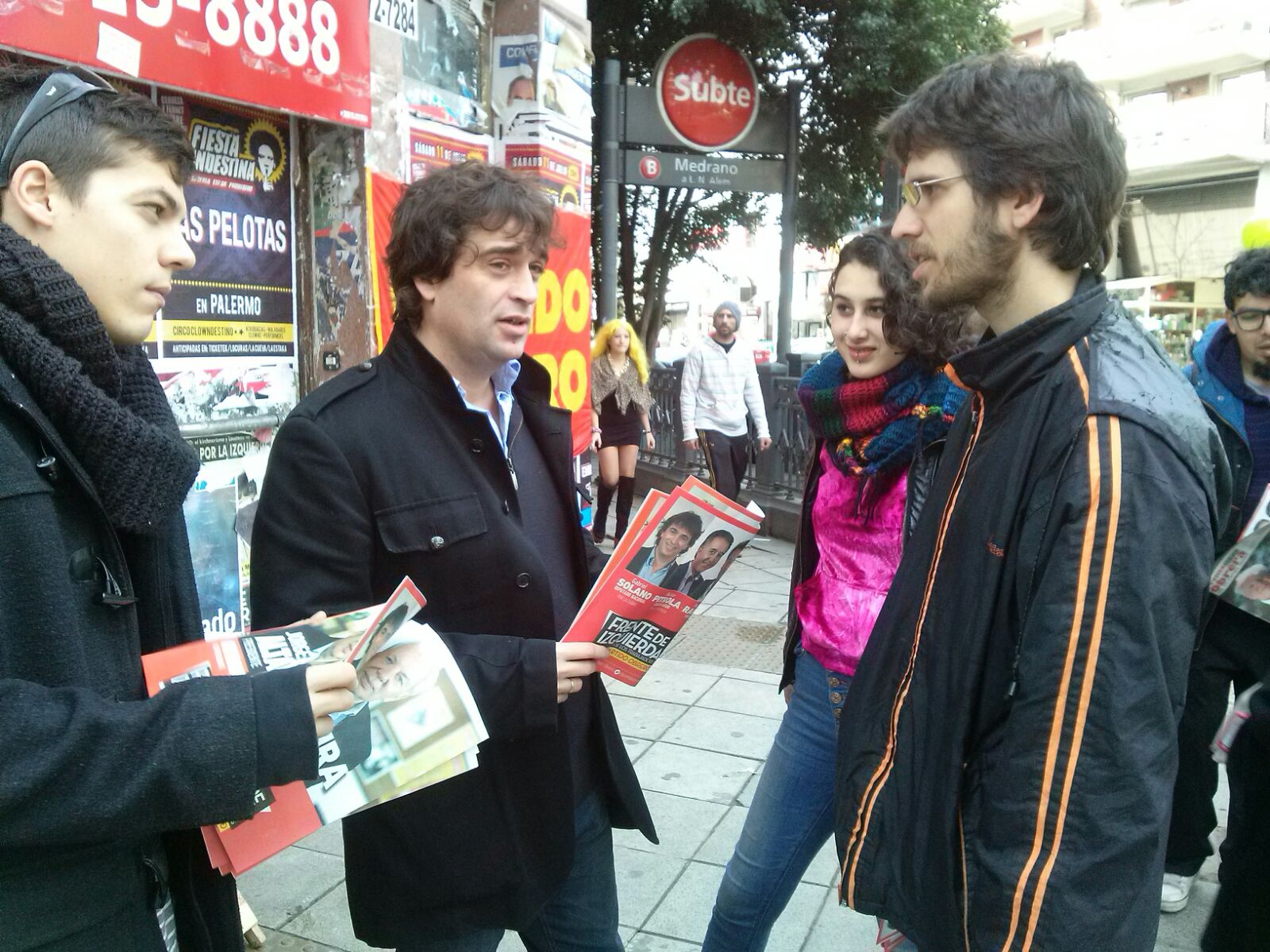 El FIT relanzó la campaña hacia las PASO en 200 esquinas de la Ciudad de Buenos Aires
