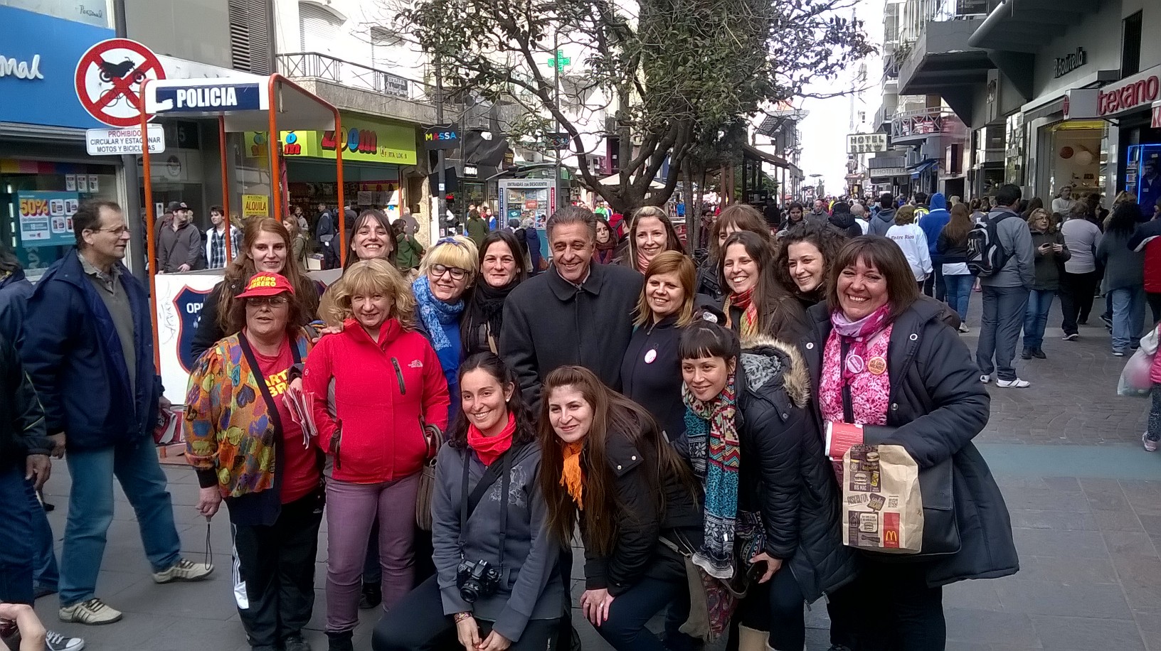 “La «pobreza cero» de Macri equivale a la «inclusión k»: es asistencialismo ante la desocupación estructural»