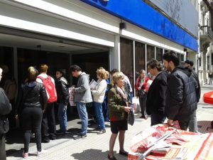 “Usan la plata de la ANSES para pagar deuda mientras los jubilados cobran $ 4.290”