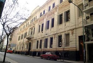 Graduados del Pellegrini: en su propio colegio, Scioli perdió con la izquierda