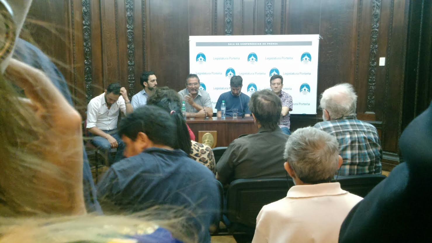 Conferencia de prensa frente a los ataques narcos a Diosnel  Pérez y su familia, referentes de la villa 20