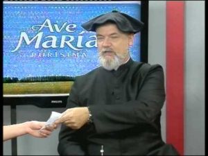 Ordenaron la detención del cura Raúl Sidders