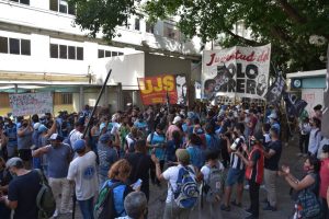 La juventud piquetera toma el Ministerio de Educación por conectividad y dispositivos para que nadie se quede sin estudiar