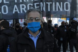 Pitrola: “Kicillof quiere privatizar la única fábrica que no logró privatizar Menem. Hay que defender un ARS 100% estatal”