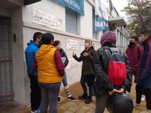 Amanda Martín visitó la fábrica Tejedurías Naiberger, ocupada por sus trabajadores.