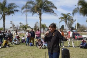 Romina Del Plá: «Vienen con el plato recalentado y fracasado de bajar costos laborales. Digamos basta de una vez votando al Frente de Izquierda»