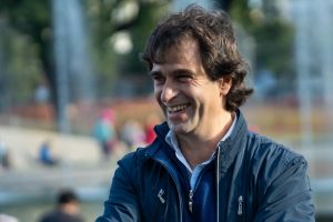 Gabriel Solano: «Hay una competencia entre endeudadores al servicio del capital financiero»