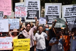 El Partido Obrero recibe a Kicillof movilizado contra el pacto con el FMI