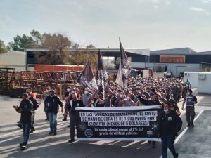 Todos con el Sutna, todos con los trabajadores del Neumático