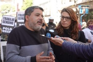 Mientras Cristina quiere eliminar programas sociales, el PO defiende el trabajo
