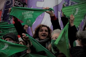 Lunes17h Plaza Italia, 18h Embajada de Estados Unidos: Abajo el fallo reaccionario contra el aborto legal