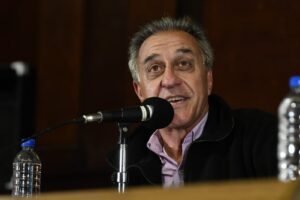 Néstor Pitrola: “Massa la última carta de un gobierno agotado”