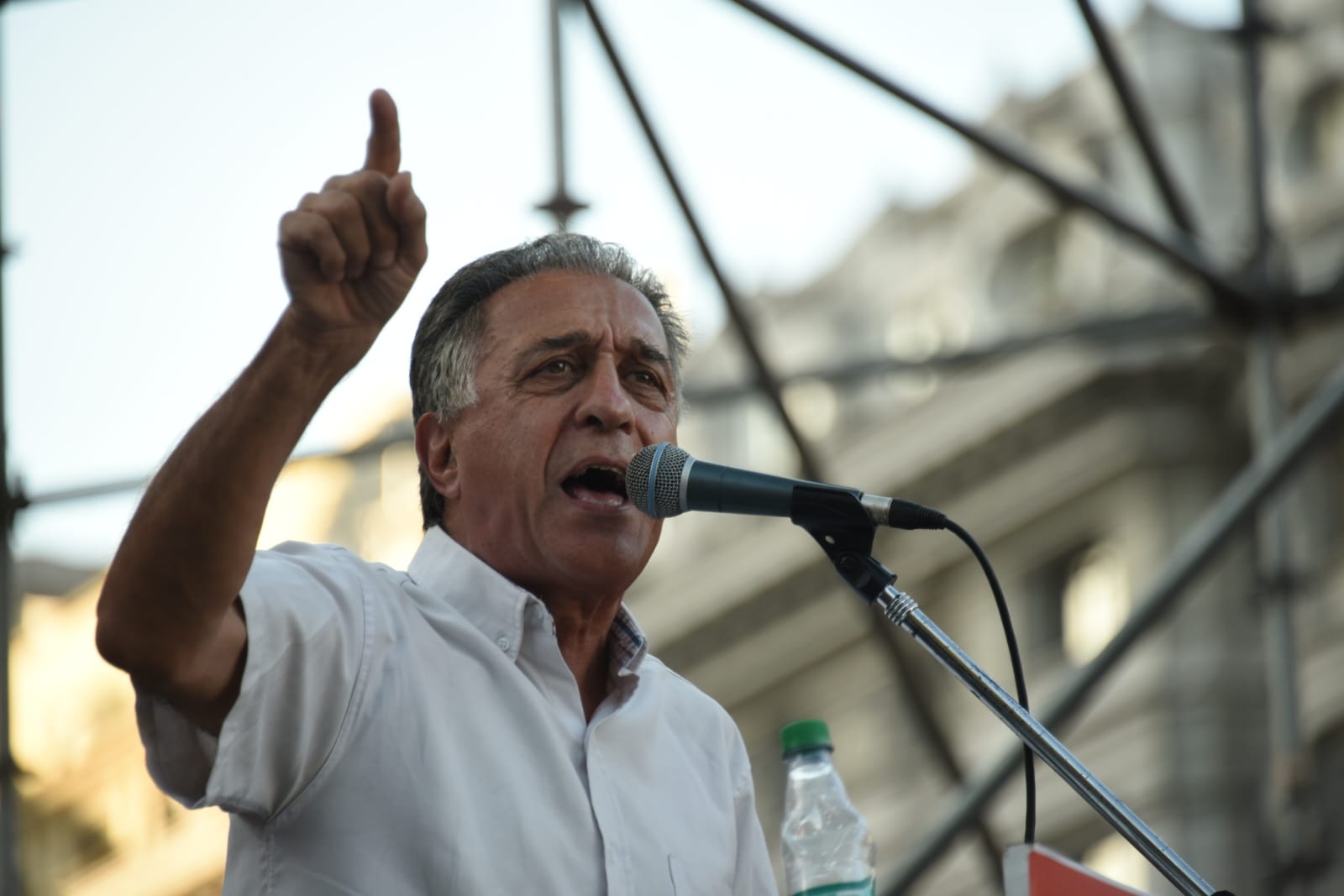 Néstor Pitrola desde Plaza de Mayo: “Necesitamos una izquierda con agallas para superar al peronismo que no va más”