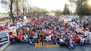 [URGENTE] Vandalizan micros a la salida de San Luis