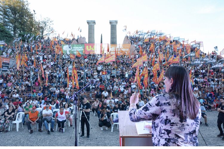 Romina Del Plá: “Hay que romper con el peronismo y con Juntos por el Cambio y que gobiernen los trabajadores”