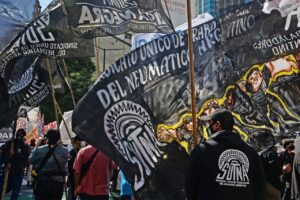 Grave provocación de las patronales del neumático