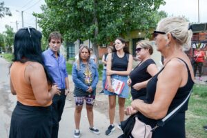 Gabriel Solano recorrió en Rosario los barrios copados por el narcotráfico y recibió las denuncias de los vecinos y los jóvenes.