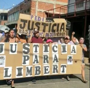 Vecinos de V. Celina cortan la Ricchieri pidiendo Justicia por Limber Valero, un trabajador de la construcción asesinado por narcos cuando volvía de su trabajo.