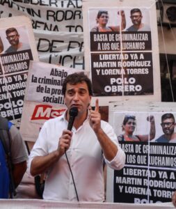 Gabriel Solano llega a Mendoza: «Suárez y el aparato judicial funcionan como una dictadura. Libertad ya para Martin y Lorena»