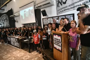 600 delegados del sindicalismo combativo y piqueteros, en un Plenario de ocupados y desocupados reclaman «plan de lucha hasta derrotar el plan Milei»