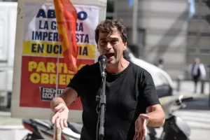 Acto a dos años de la guerra en Ucrania – Gabriel Solano: “Llamamos a hacerle la guerra a la guerra imperialista”