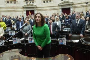 Asumió Vanina Biasi en la sesión de la ley bases: » No hay un solo aspecto que no sea un ataque a los intereses populares en estas leyes. Vamos a combatir esta política en las calles, en este parlamento y en la justicia»