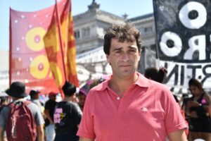 Solano: «El déficit 0 termina con helicóptero como De La Rúa en el 2001»
