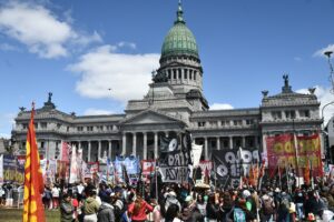 Vanina Biasi: “Hay que defender a la Universidad Pública y vetar a Milei”