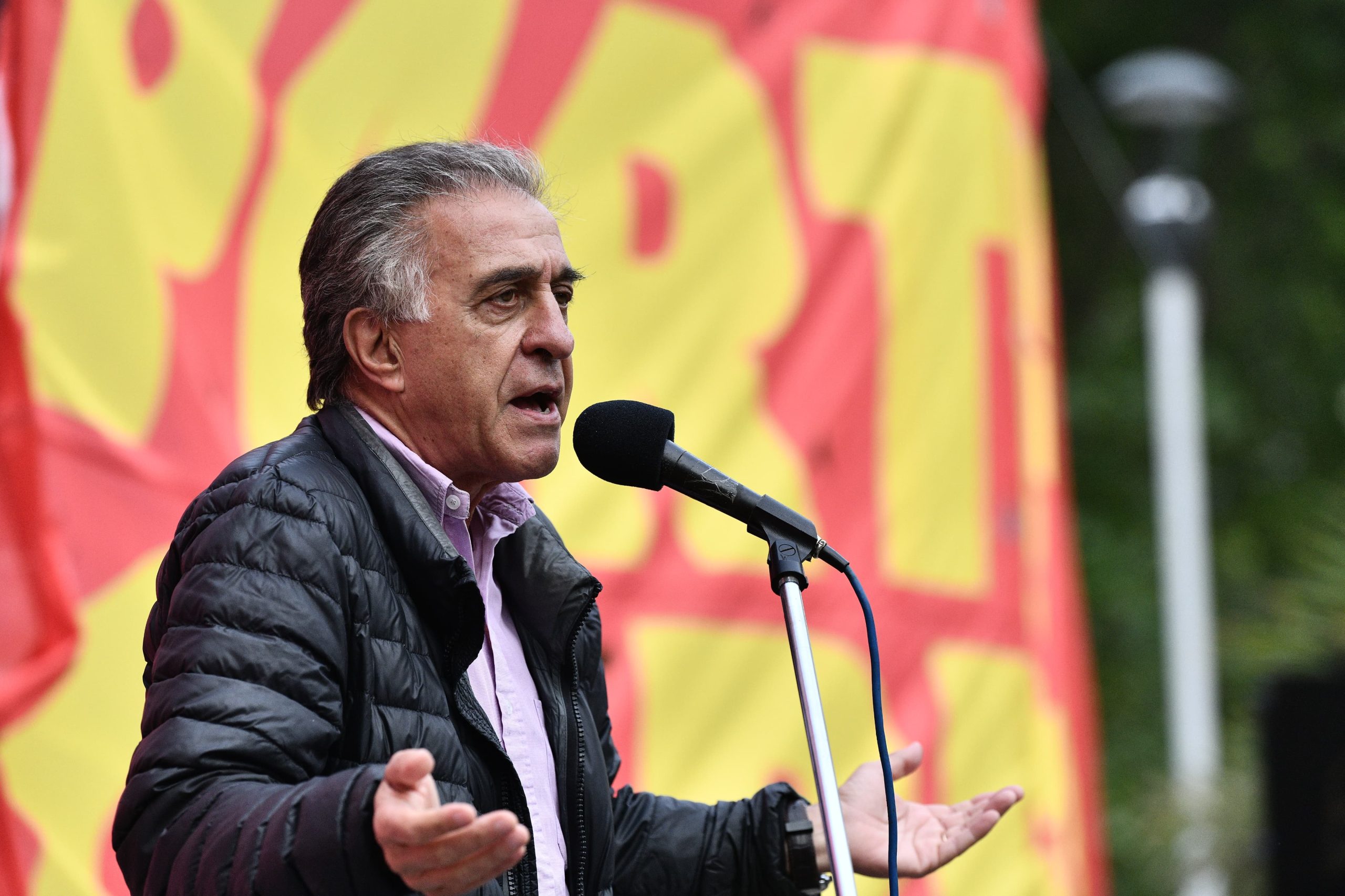 Néstor Pitrola: «Dos mil millones de dólares para el capital agrario, cero a jubilados, al Garrahan y a las universidades. Milei es la oligarquía»