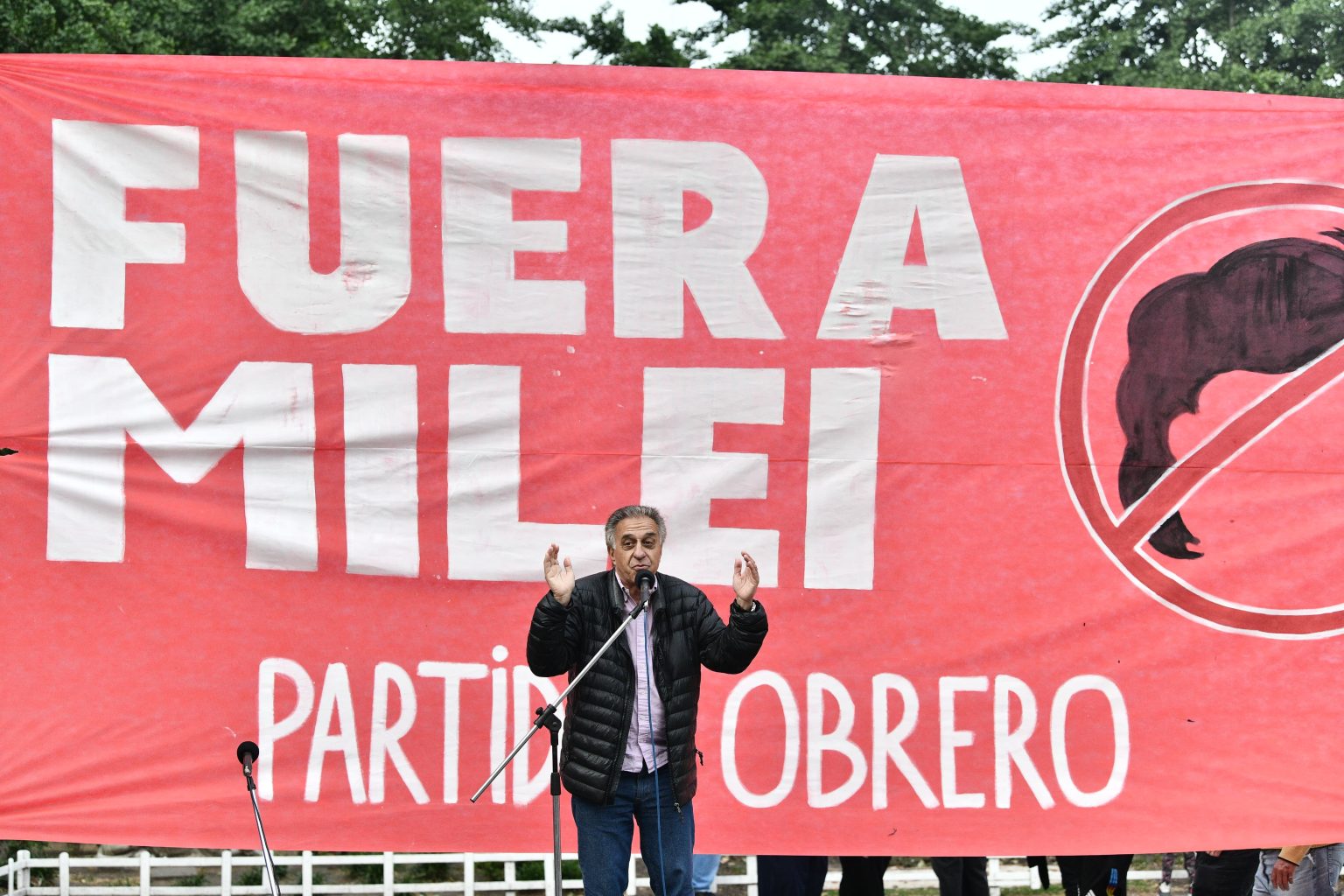 Néstor Pitrola: «No se aguanta más Milei, pero tampoco queremos la motosierra de los gobernadores»